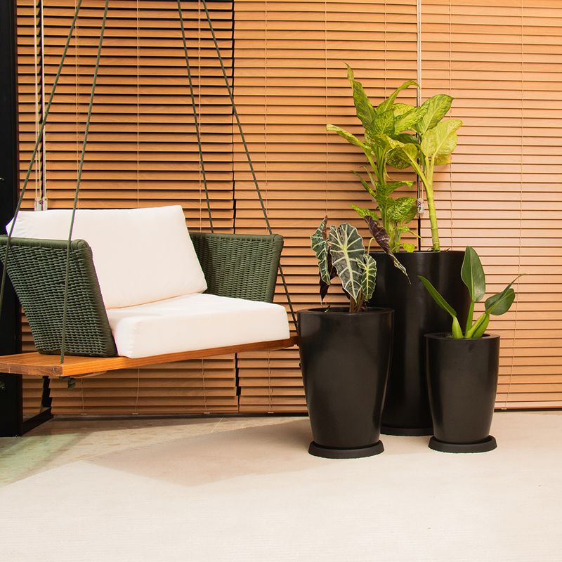 KIT DE 3 VASOS CONE LISO PRETO ABSOLUTO COM PRATOS